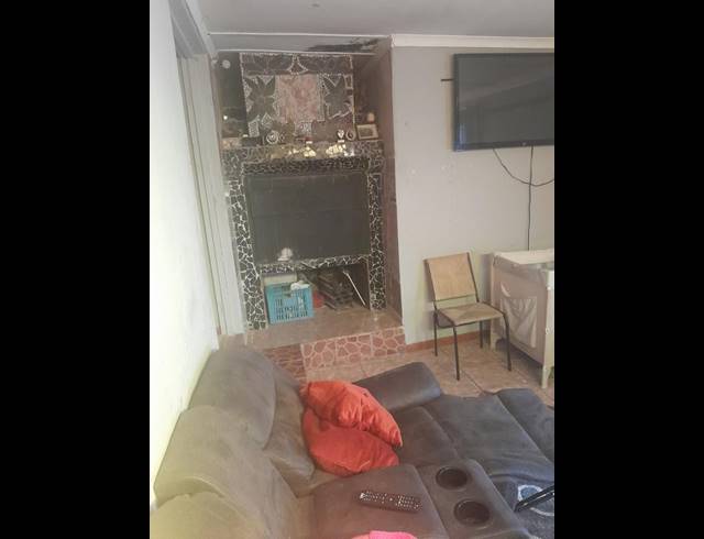 3 BEDROOM HOUSE FOR SALE IN CLOETESVILLE